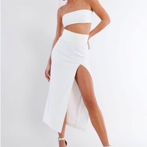 NWT BCBGMaxAzria Brooks Skirt in Optic White Size: 4